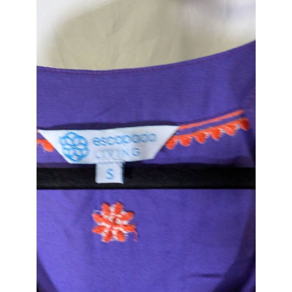 Escapada Purple Tunic Top Red/Orange Floral Embroidery Women’s Size Small - Picture 3 of 5